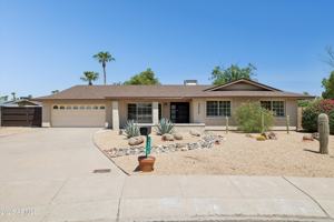 featured image of 3526 E Sahuaro Dr