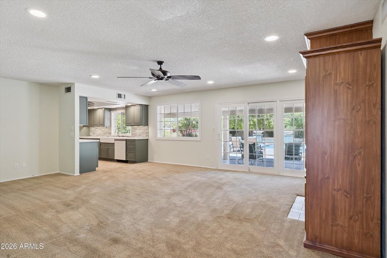 3526 E Sahuaro Dr - Photo 6 of 41
