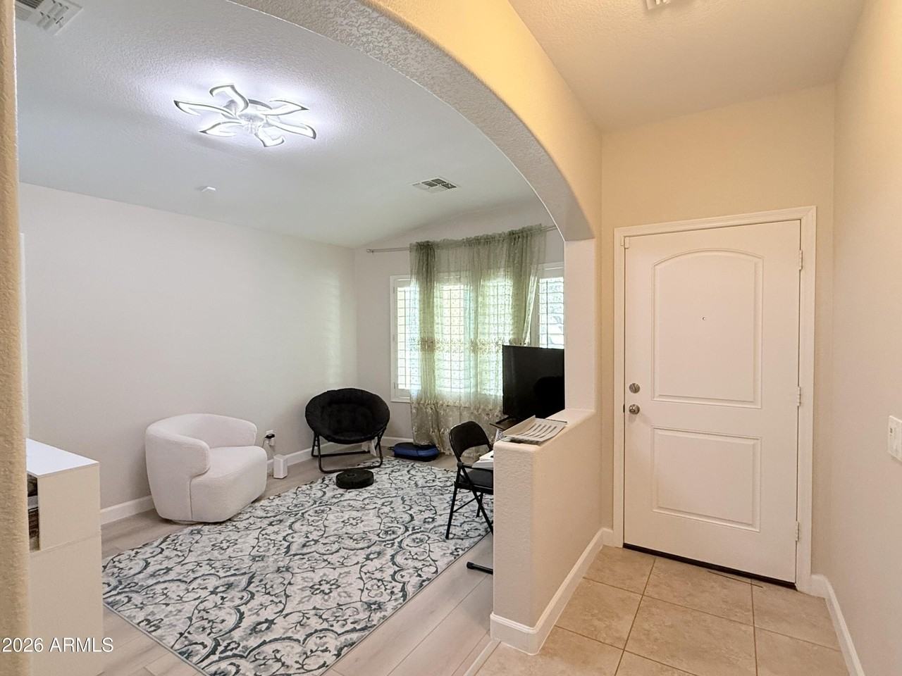 9850 W Deanna Dr - Photo 3 of 19