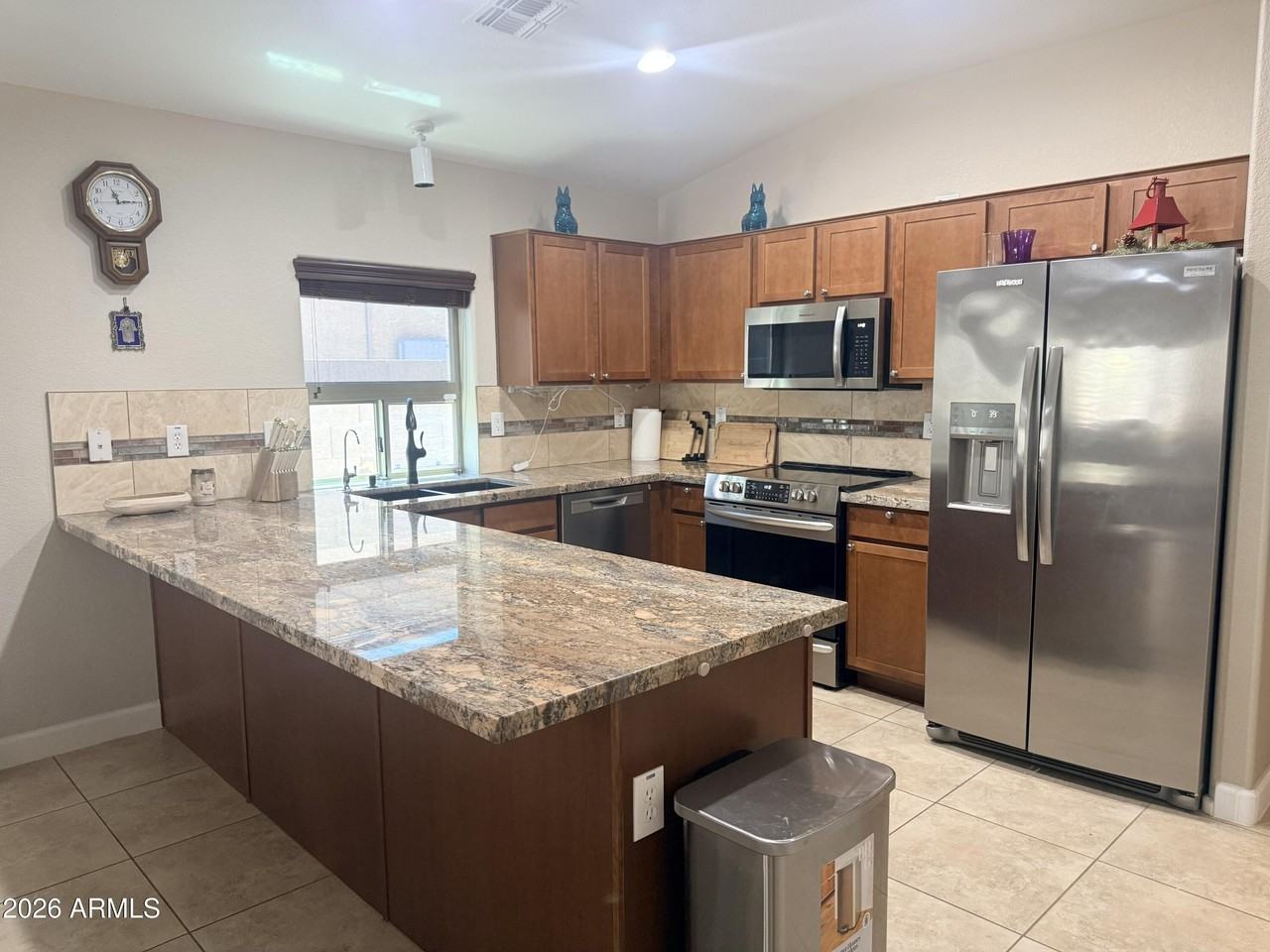 9850 W Deanna Dr - Photo 5 of 19