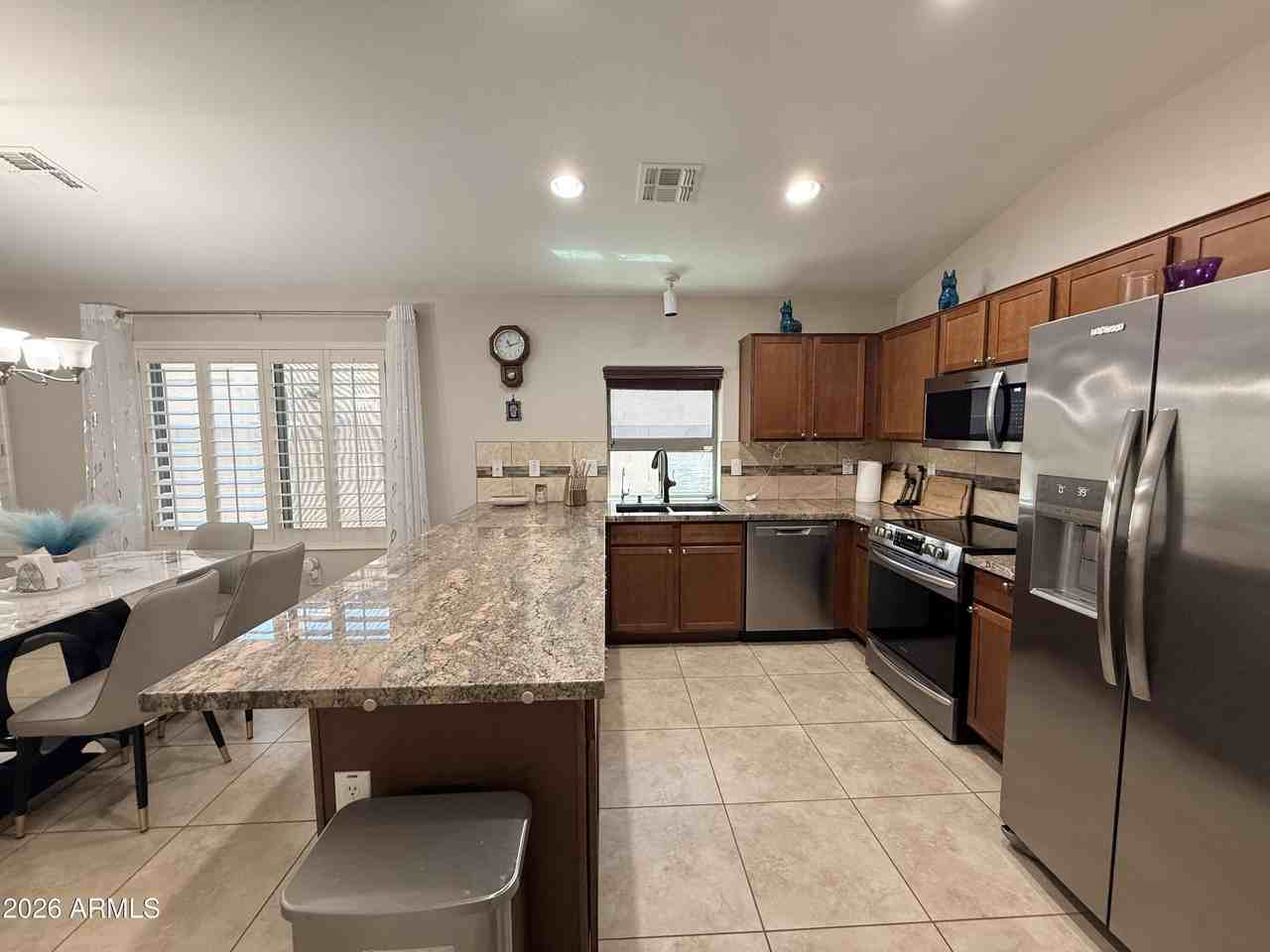 9850 W Deanna Dr - Photo 7 of 19