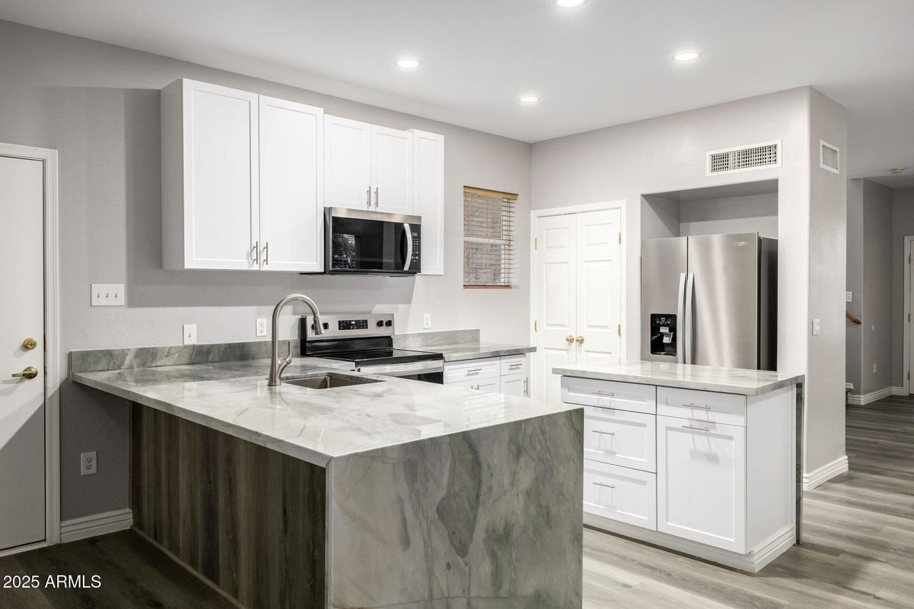 3006 W Ferruccio Pl - Photo 6 of 30