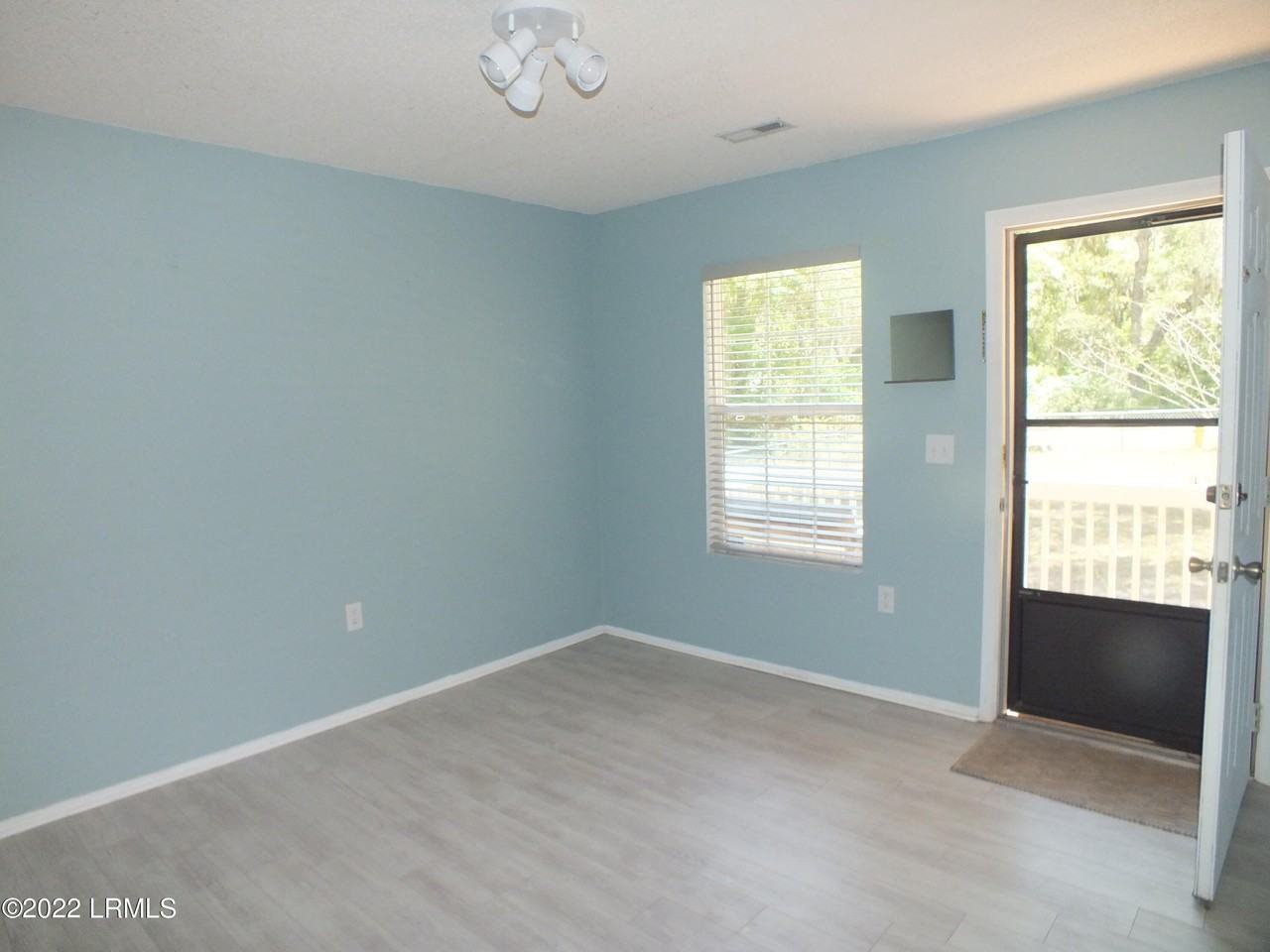 39 Dulamo Rd - Photo 3 of 28