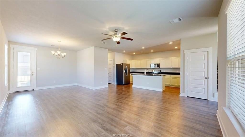 3901 W.S. Phillips Pkwy - Photo 3 of 40