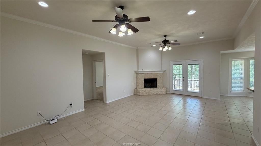 1102 Crested Point Ct - Photo 4 of 25