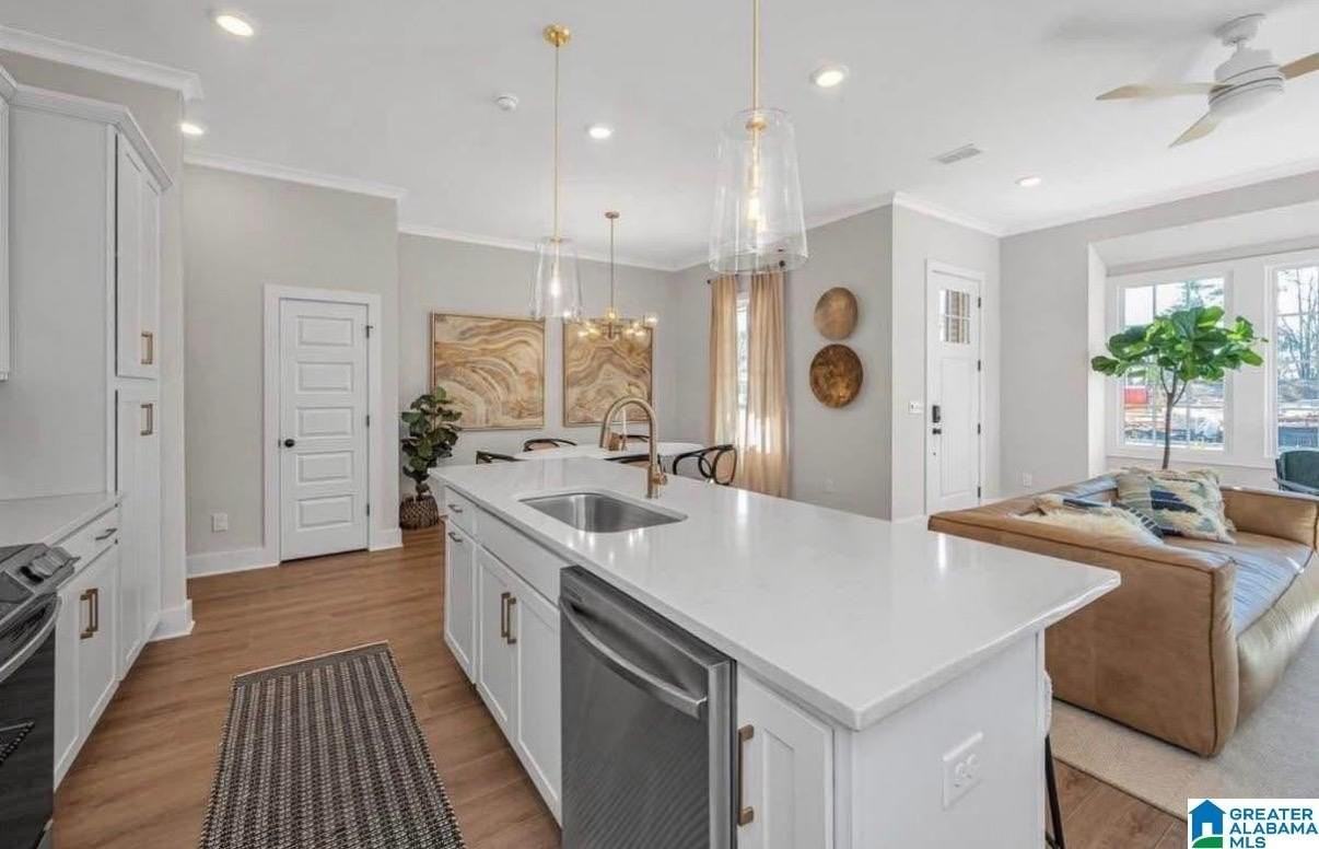 1714 Meerstone Ln - Photo 3 of 6