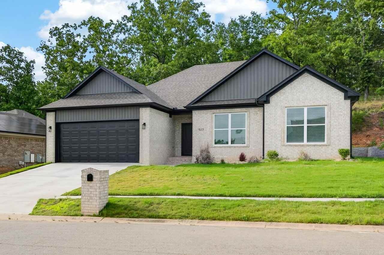 513 Crepe Myrtle Loop - Photo 2 of 50