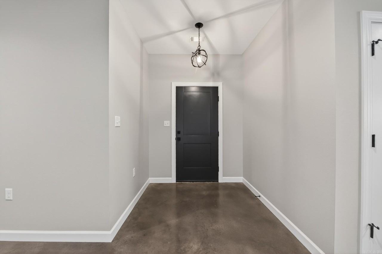513 Crepe Myrtle Loop - Photo 3 of 50