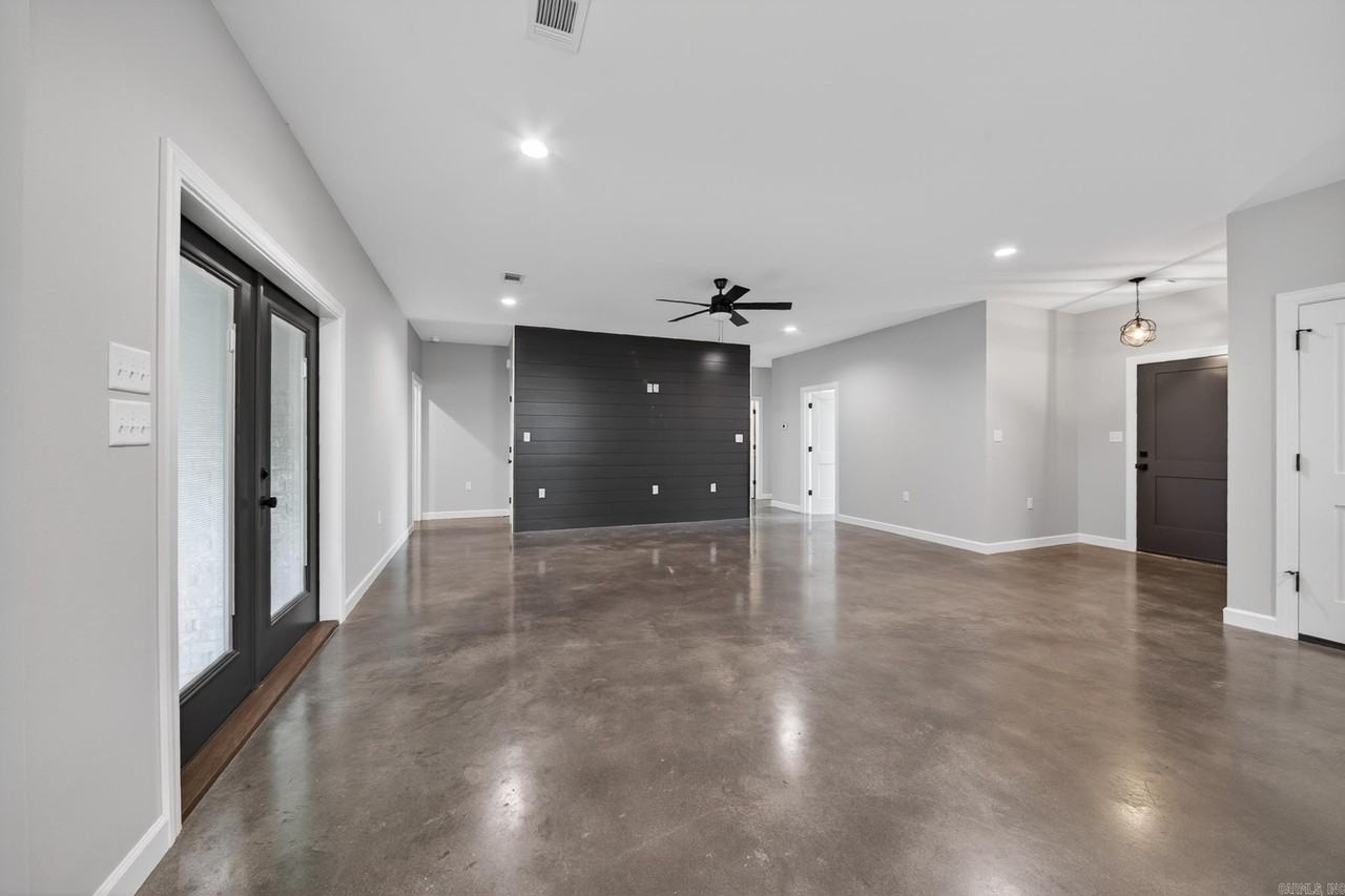 513 Crepe Myrtle Loop - Photo 5 of 50