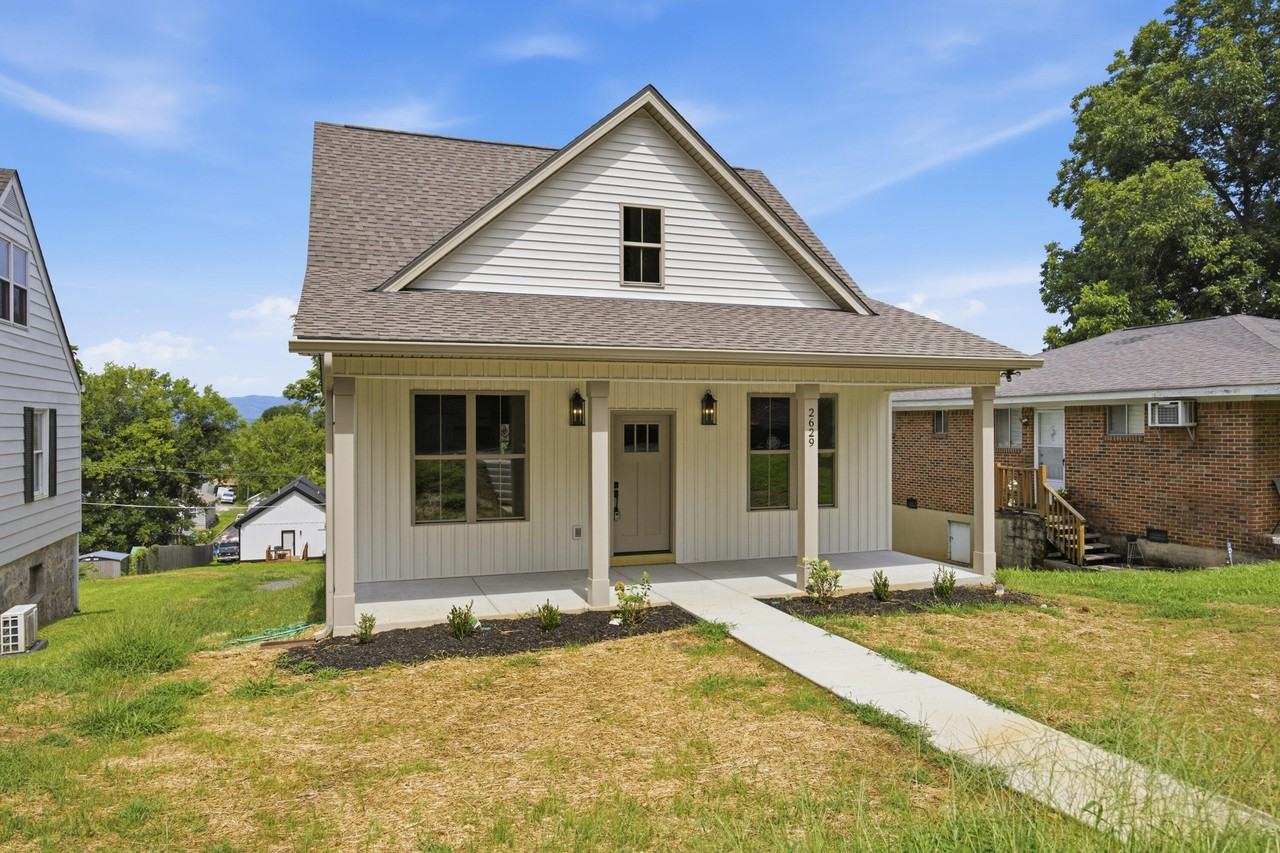 2629 14th Ave - Photo 4 of 30