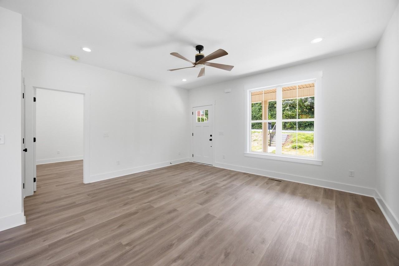 2629 14th Ave - Photo 6 of 30