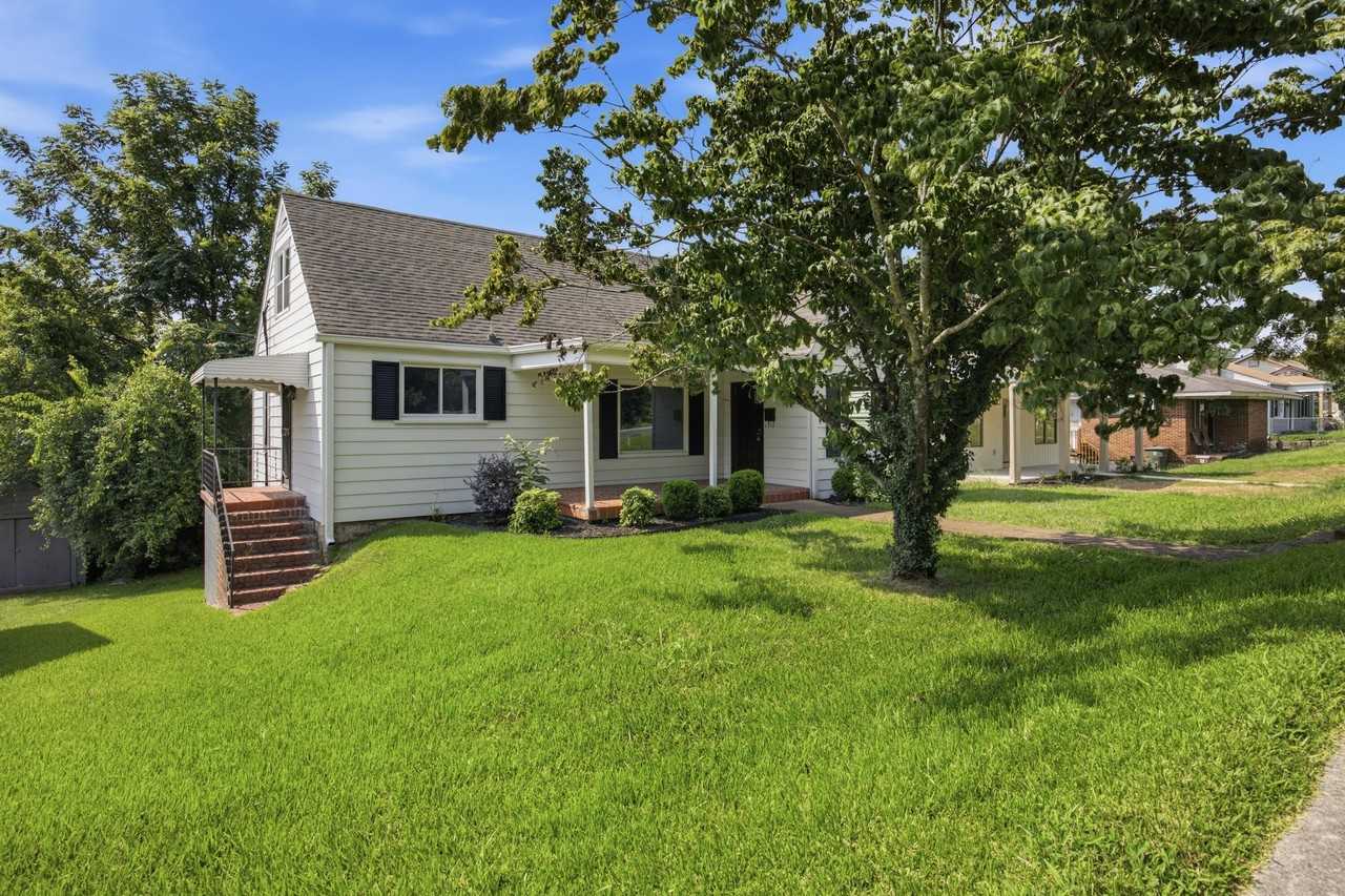 2633 14th Ave - Photo 3 of 27