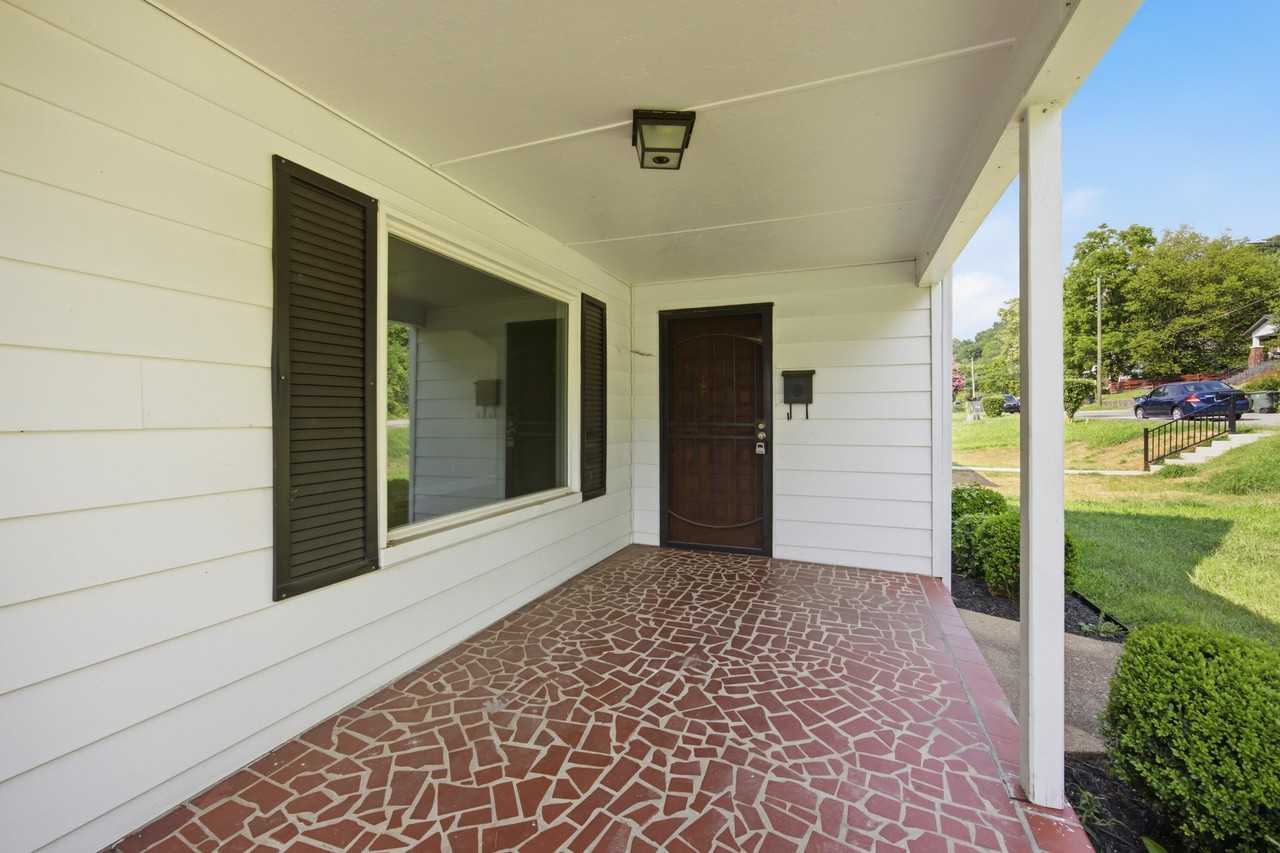 2633 14th Ave - Photo 4 of 27