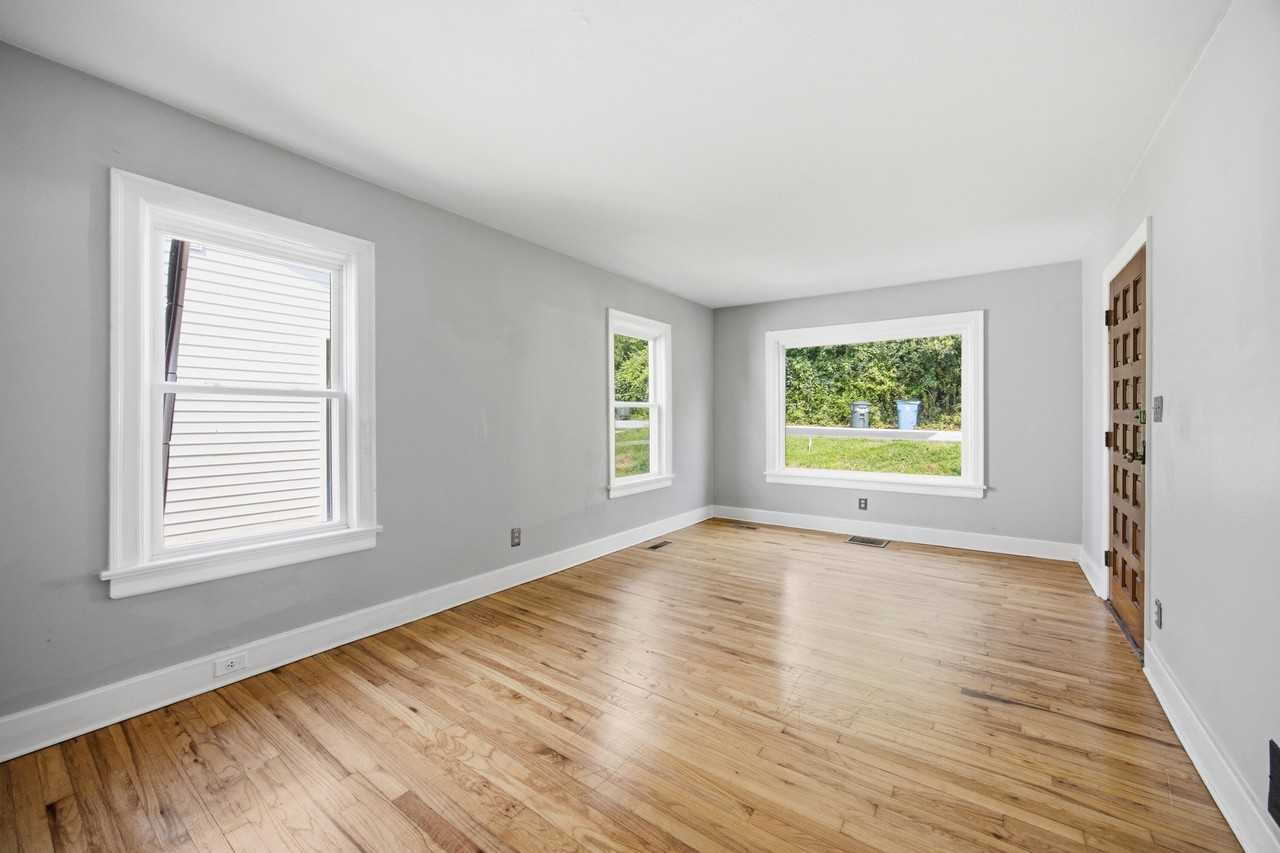 2633 14th Ave - Photo 7 of 27