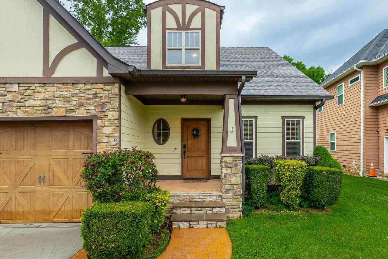 1857 Holly Oak Ln - Photo 5 of 47