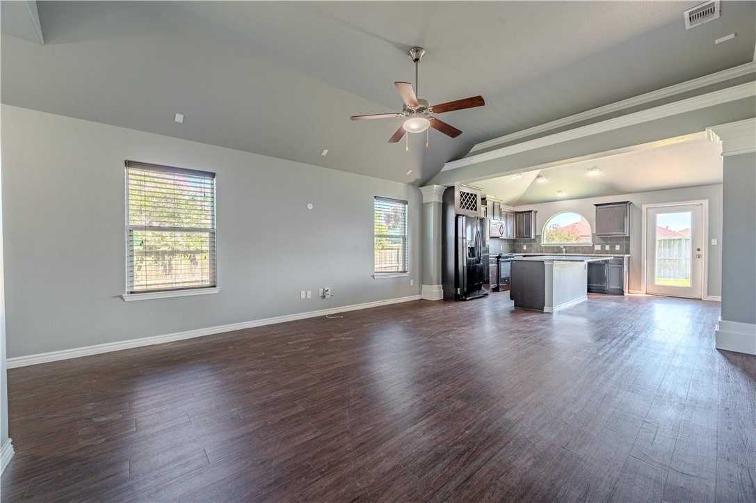 7433 Kolda Dr - Photo 4 of 35