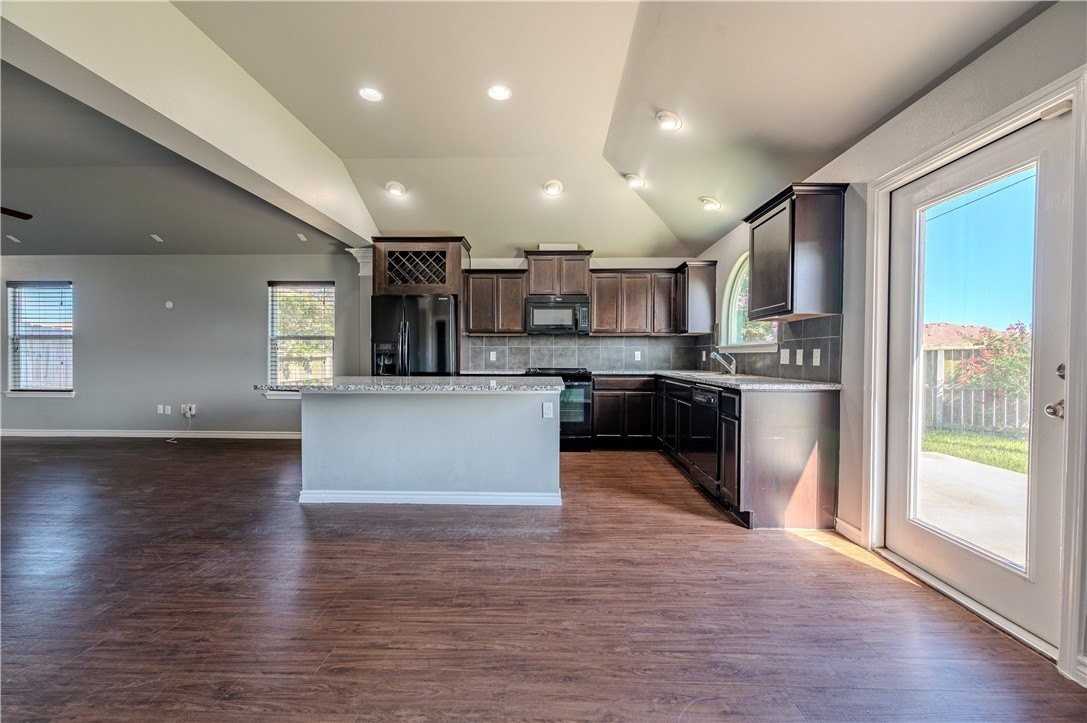 7433 Kolda Dr - Photo 7 of 35