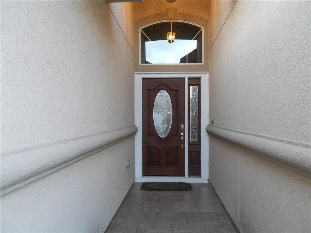 6846 Island Park Ct - Photo 3 of 32