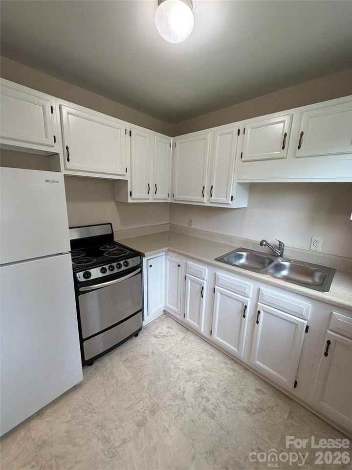 1818 Jameston Dr - Photo 6 of 10