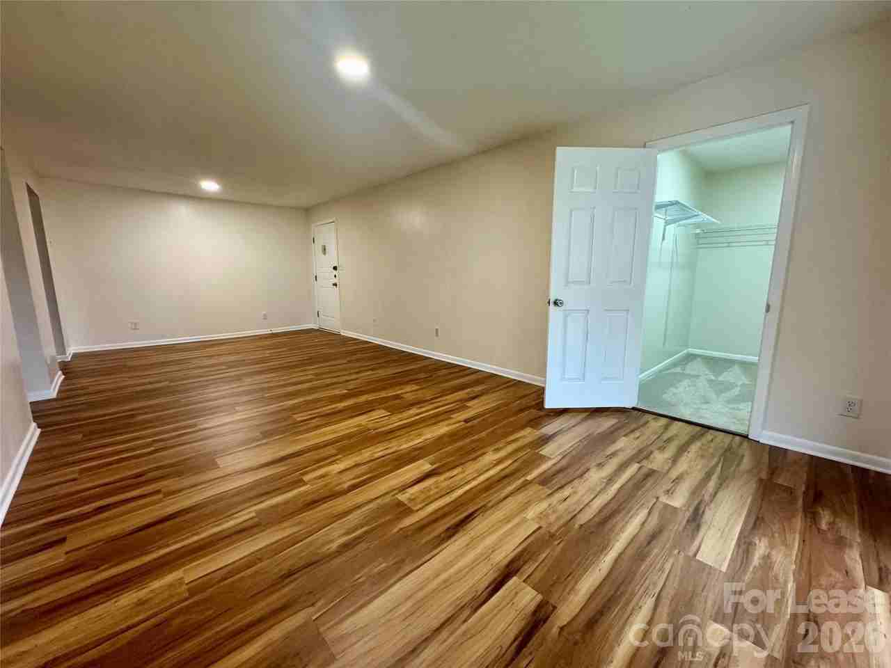 2120 S Main St - Photo 4 of 18