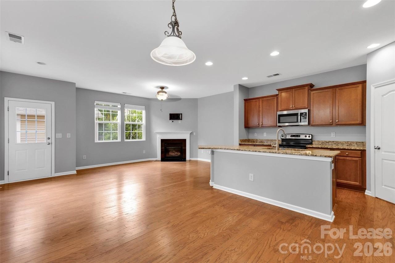 11228 Cedar Walk Ln - Photo 3 of 31
