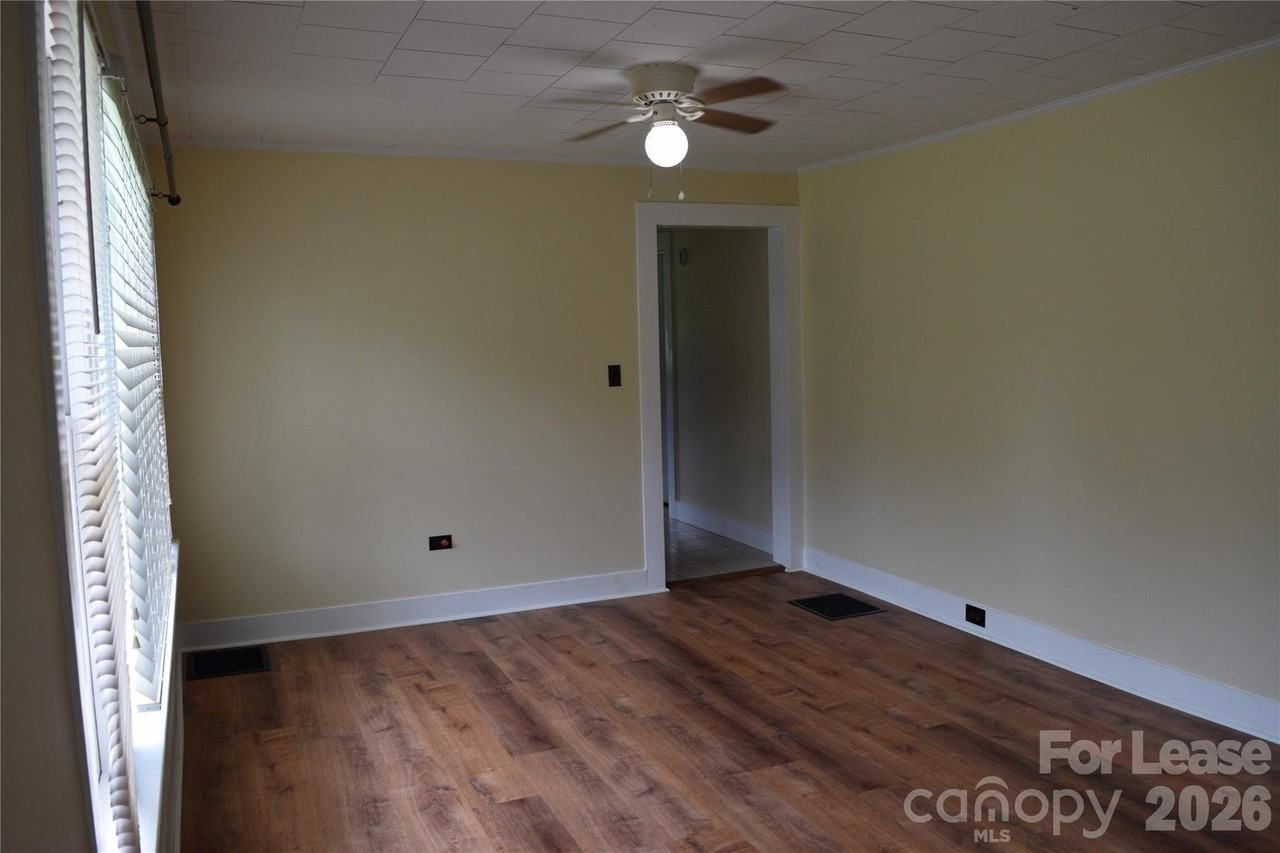 2736 Peachtree Rd - Photo 2 of 14