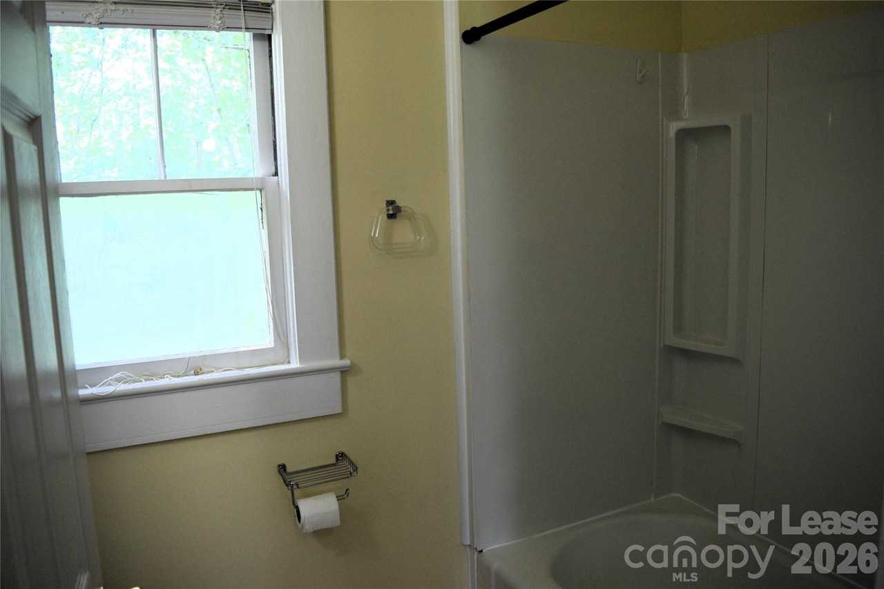 2736 Peachtree Rd - Photo 6 of 14