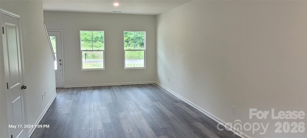 133 Slate Dr - Photo 4 of 16