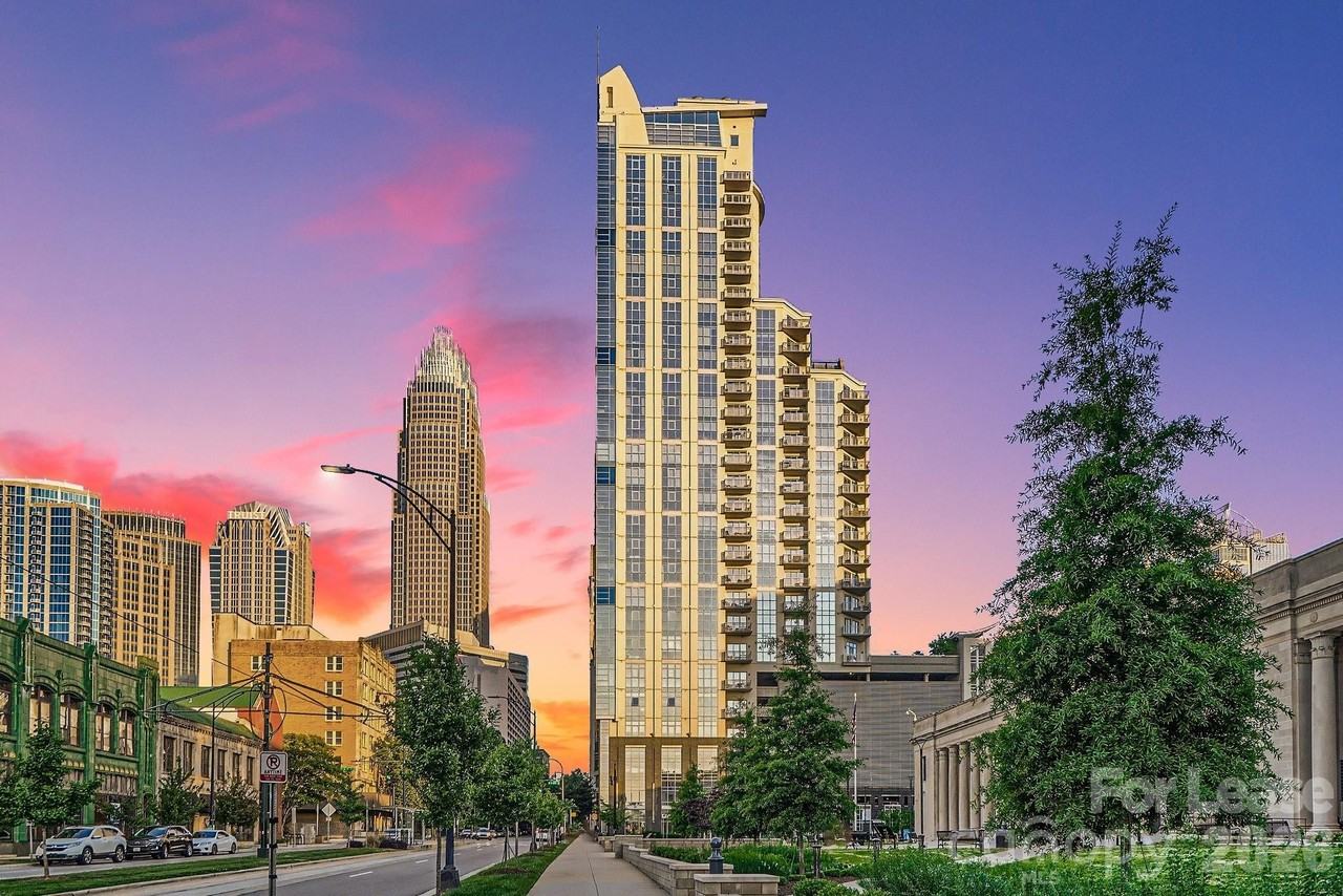 333 W Trade St #708