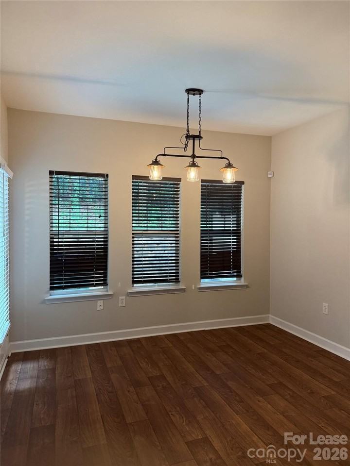 5915 Pisgah Way - Photo 5 of 12