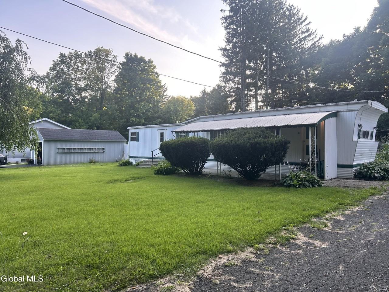161 Sunnyside Rd - Photo 2 of 16