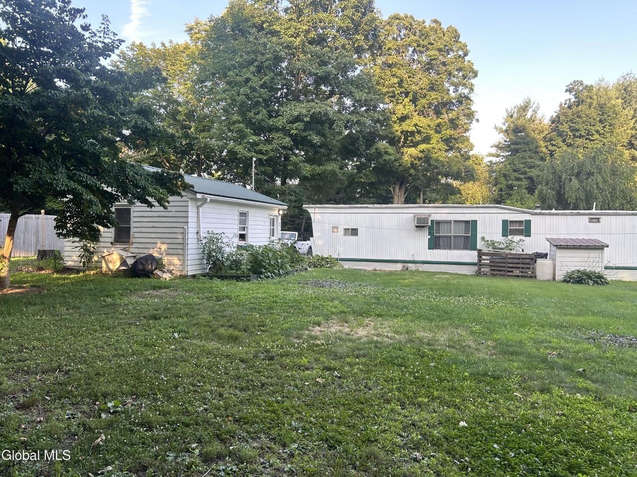 161 Sunnyside Rd - Photo 3 of 16