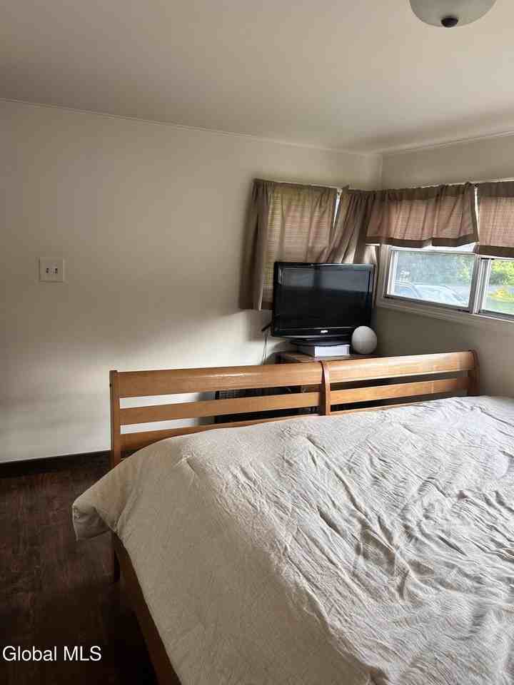 161 Sunnyside Rd - Photo 5 of 16
