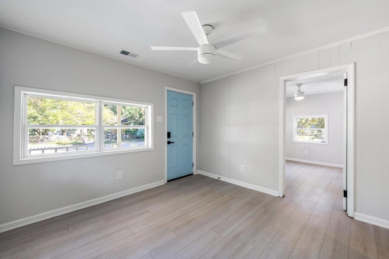 4673 Hassell Ave - Photo 4 of 15