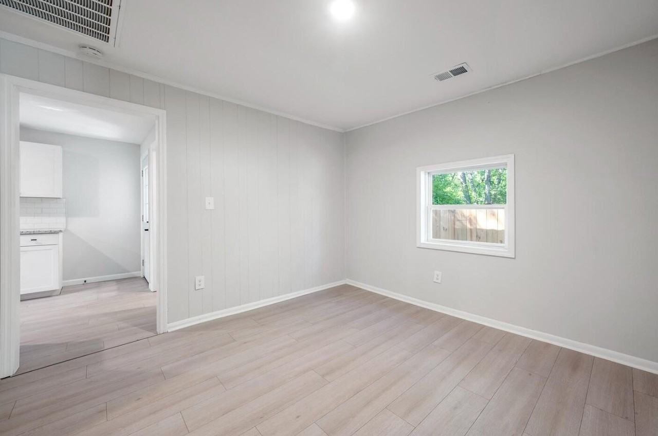 4673 Hassell Ave - Photo 7 of 15