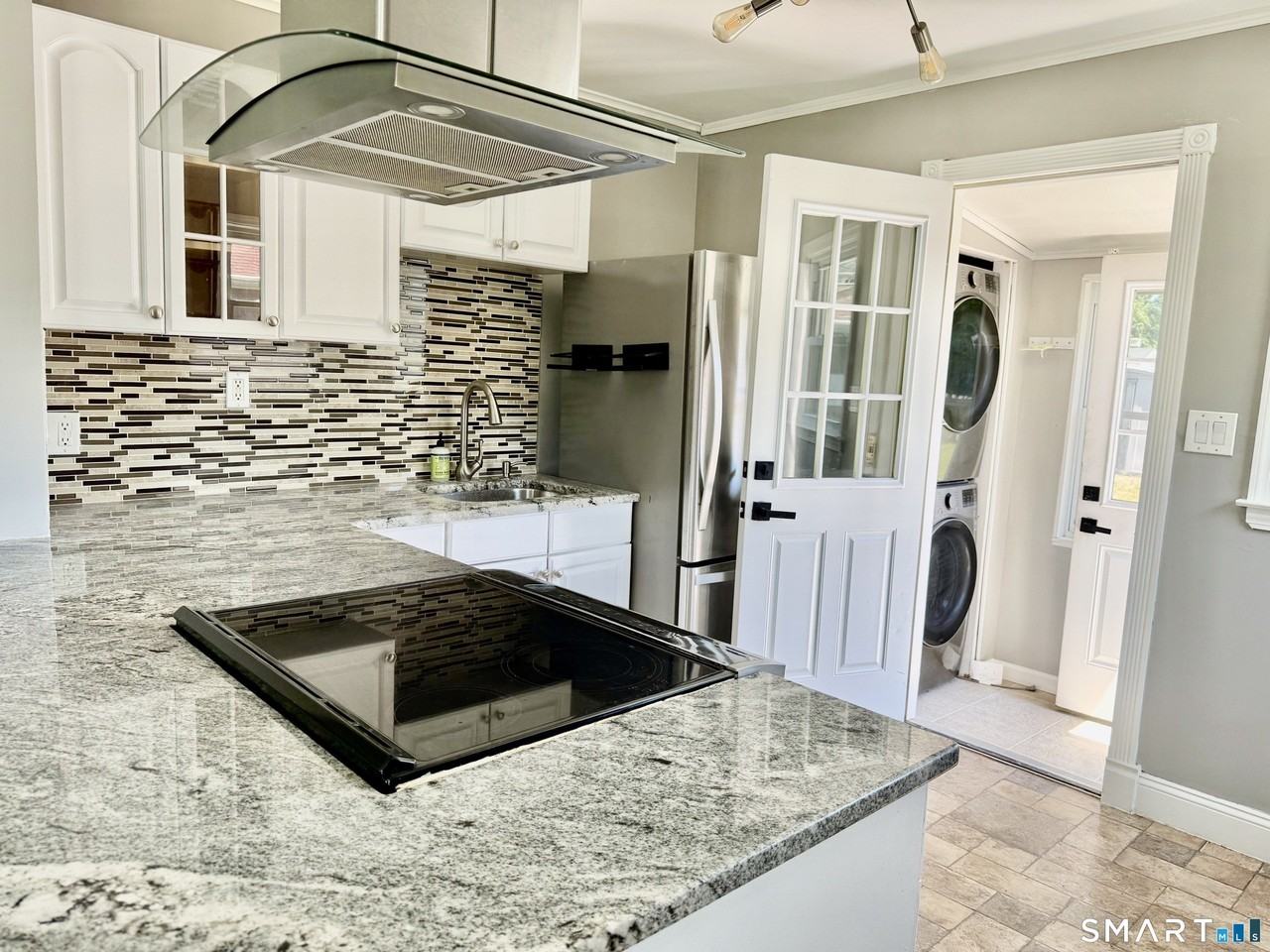 41 Albin Rd - Photo 4 of 22