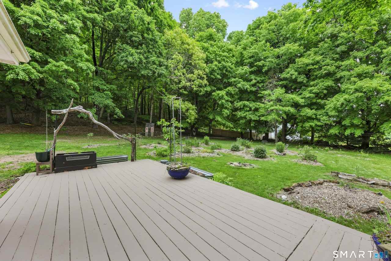 917 Hopewell Rd - Photo 3 of 38