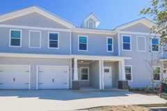 328 Date Palm Ln - Photo 1 of 1