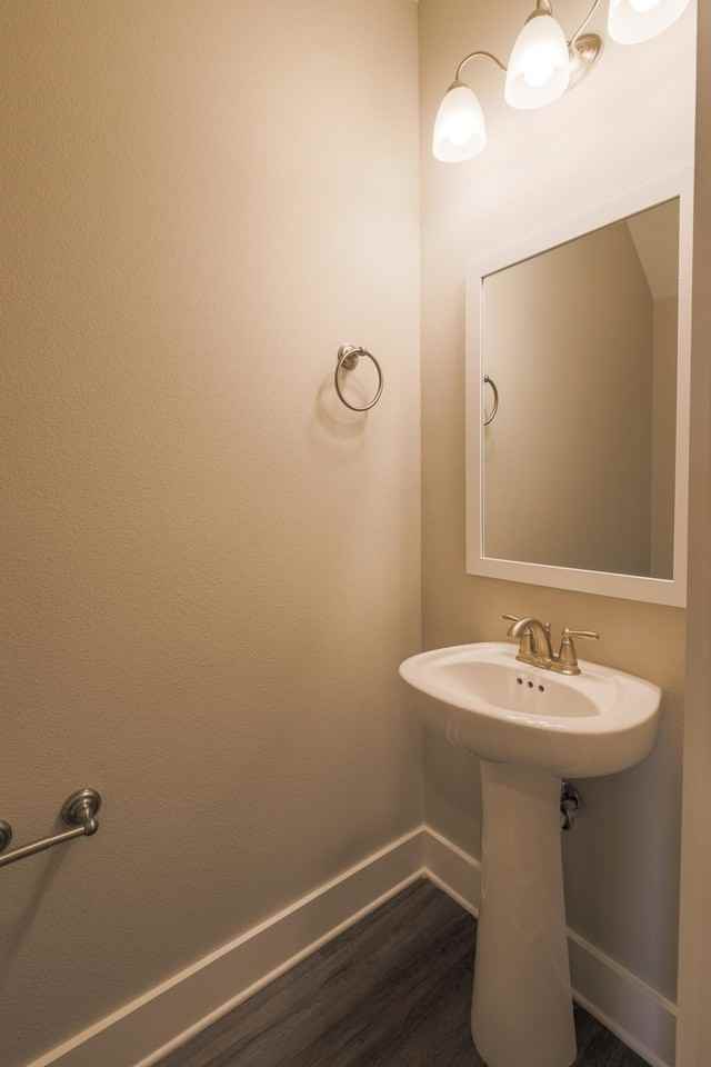 328 Date Palm Ln - Photo 5 of 26