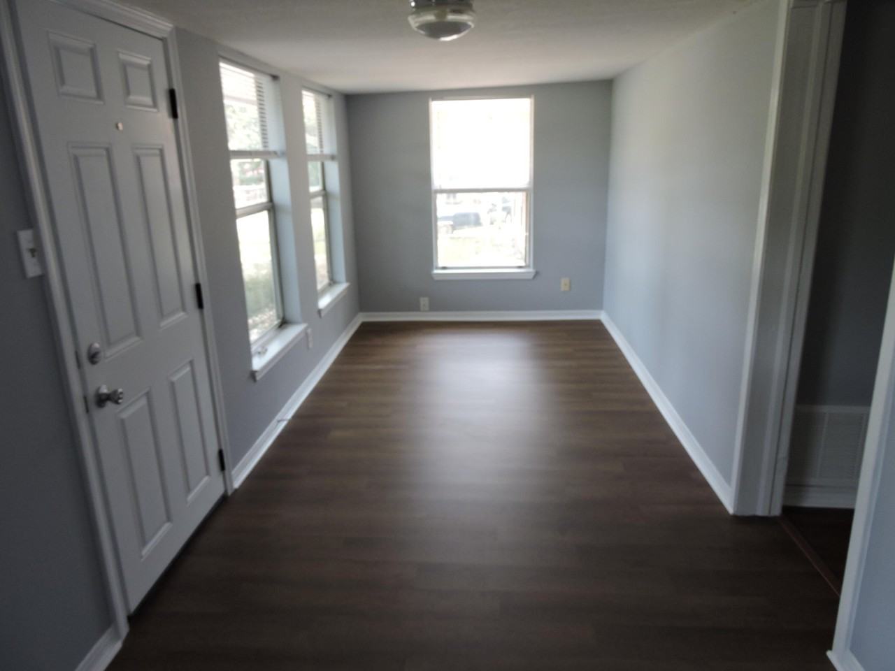 123 Short Ave - Photo 2 of 18