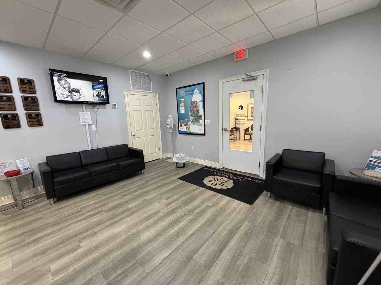 215 Grand Blvd #101 - Photo 7 of 13