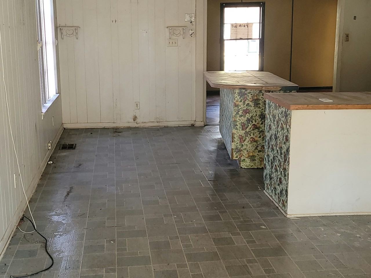 642 West 75th Street - Photo 2 of 21