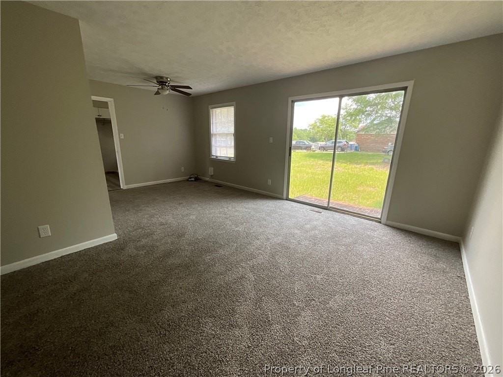 1365 Greenock Ave - Photo 6 of 19