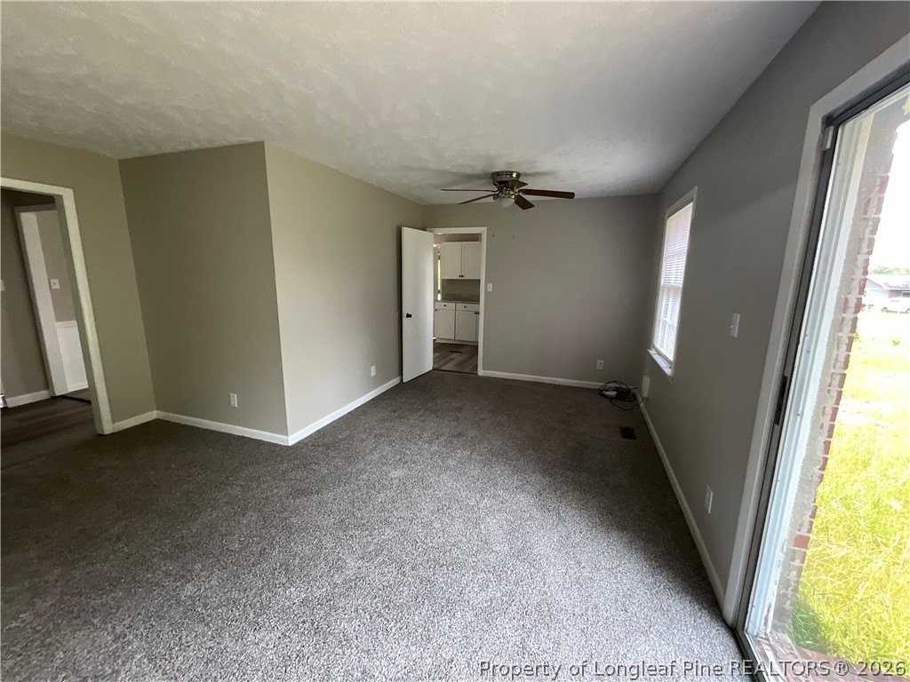1365 Greenock Ave - Photo 7 of 19
