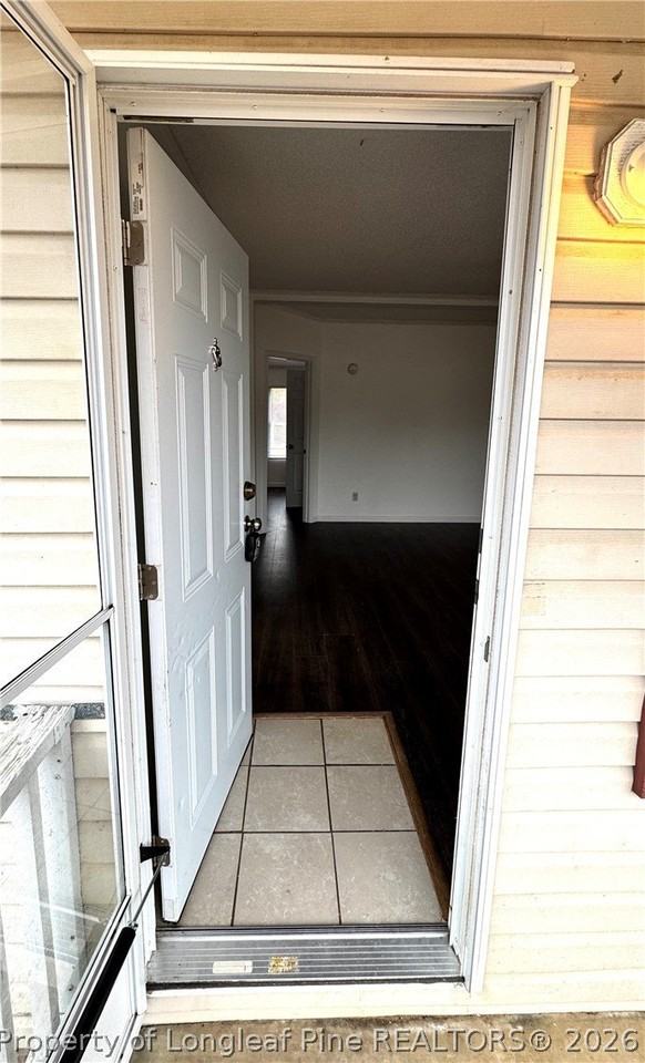 61 Lexington Ln - Photo 2 of 17