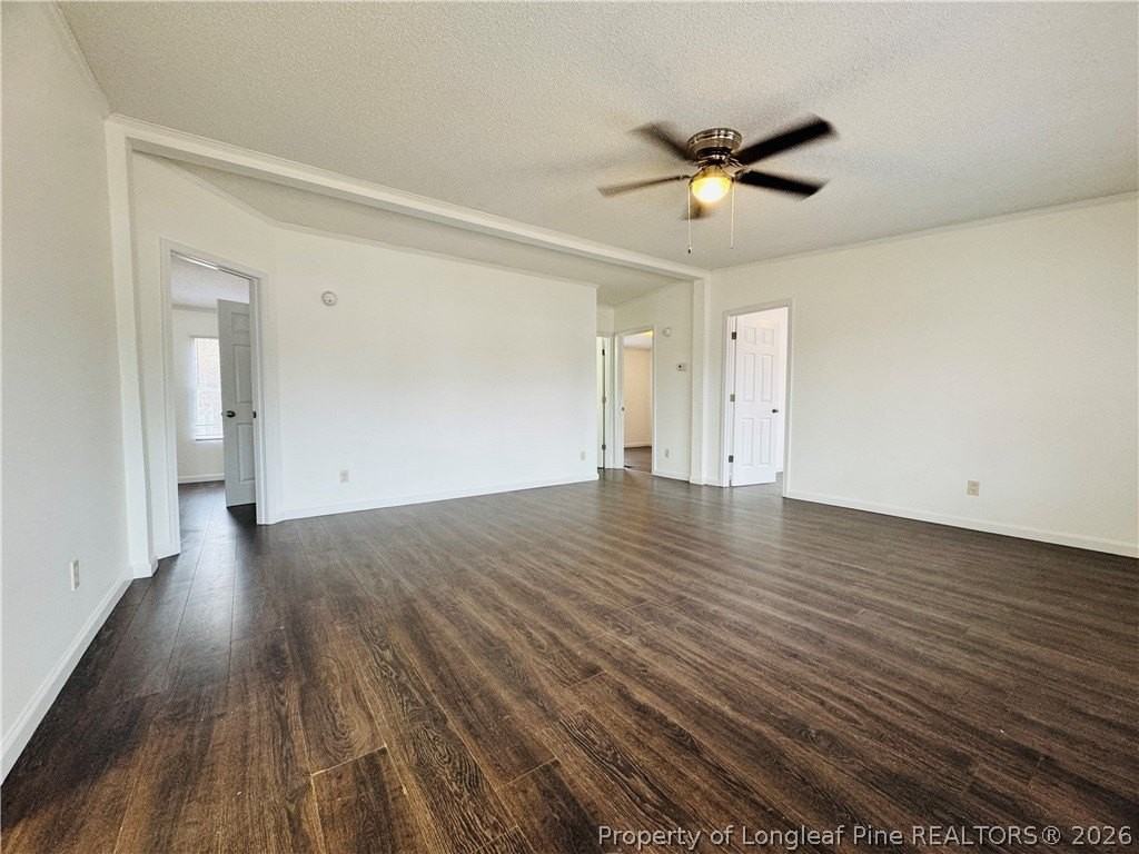 61 Lexington Ln - Photo 3 of 17
