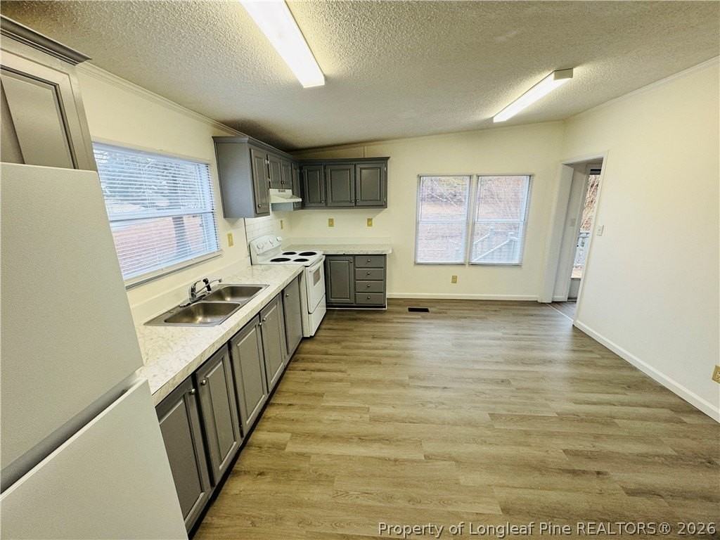 61 Lexington Ln - Photo 5 of 17