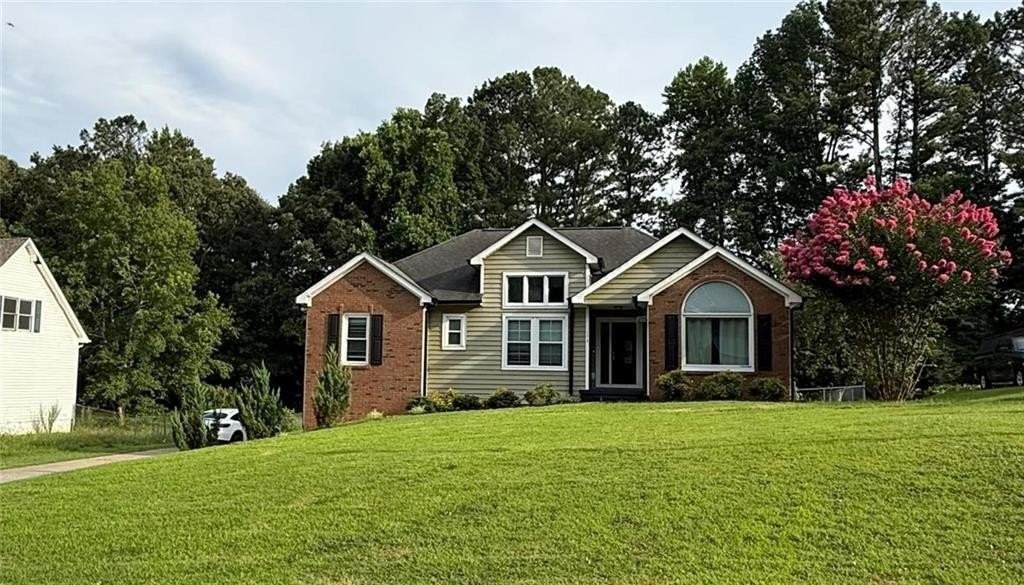 154 Camden Woods Dr - Photo 3 of 50