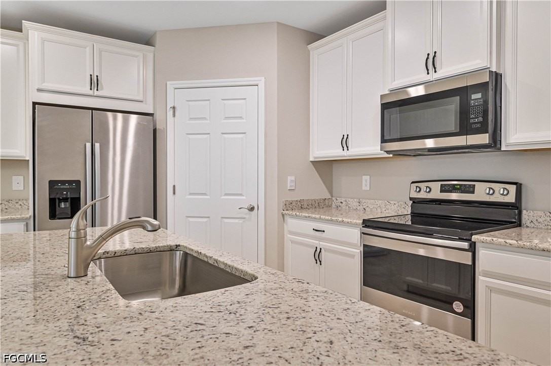 4226 Bloomfield St - Photo 2 of 26