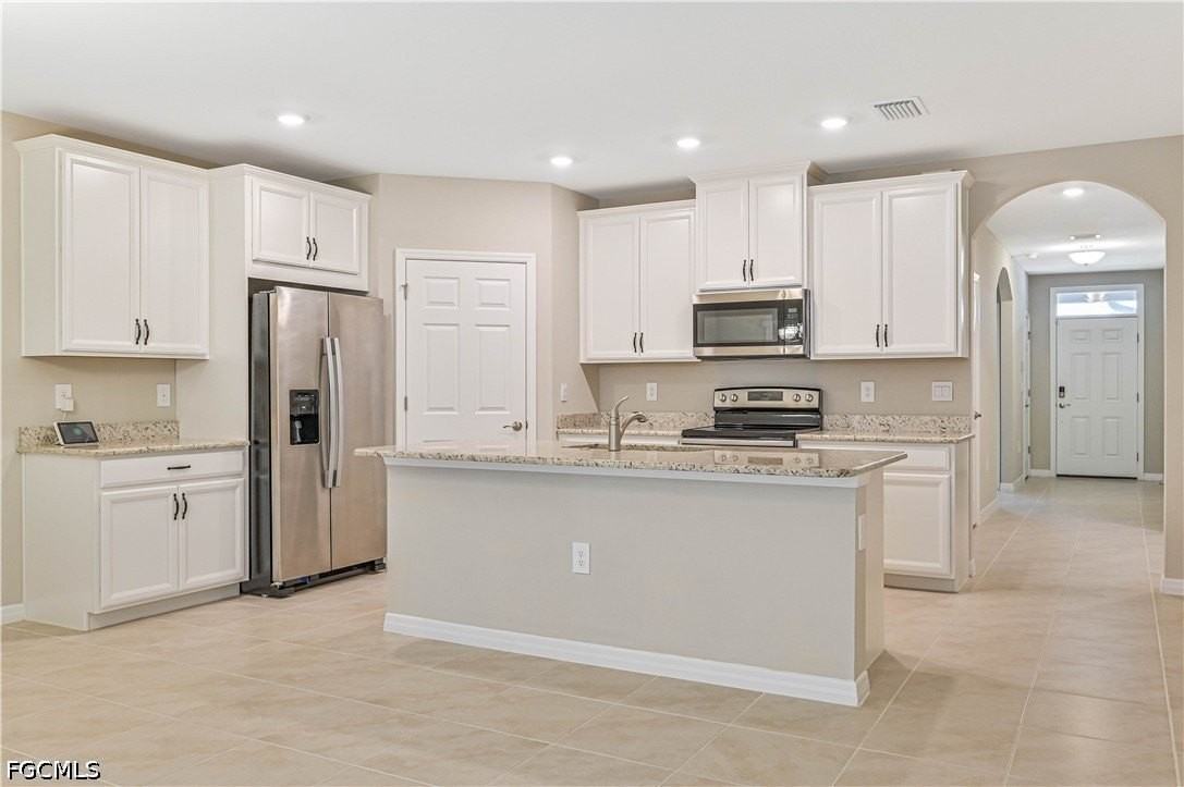 4226 Bloomfield St - Photo 3 of 26
